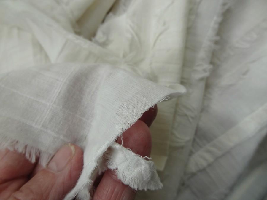 Coton fin blanc casse a frises frange 6