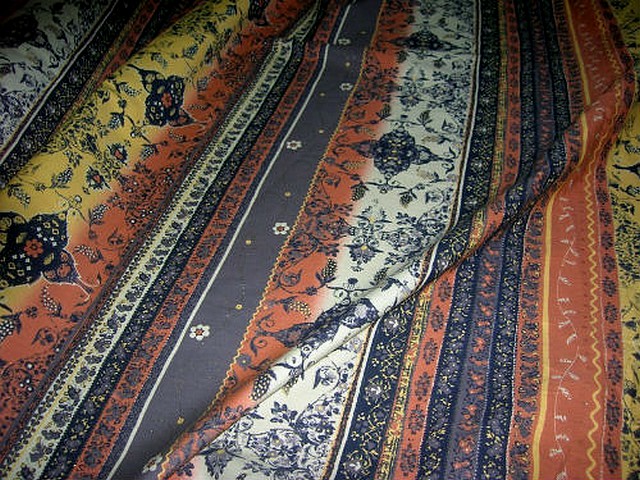 Coton fin motif frises liberty tons terre 2