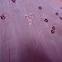 Coton fin rose plisse brode et a sequins 3 