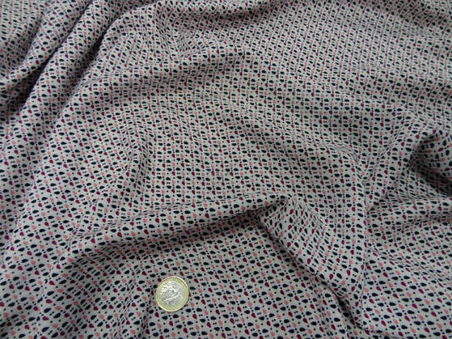 Coton fond blanc points et gouttes 4