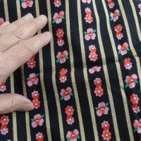 Coton fond noir motif fleuri rose vintage 3 