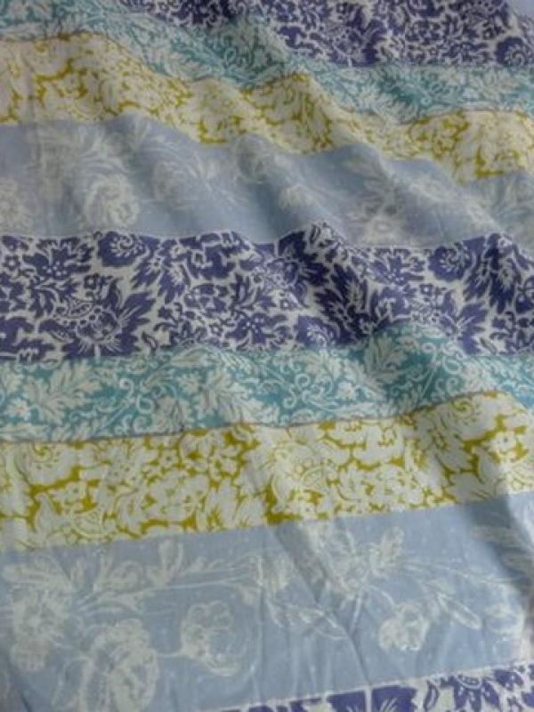 Coton frises liberty bord dentelle 01