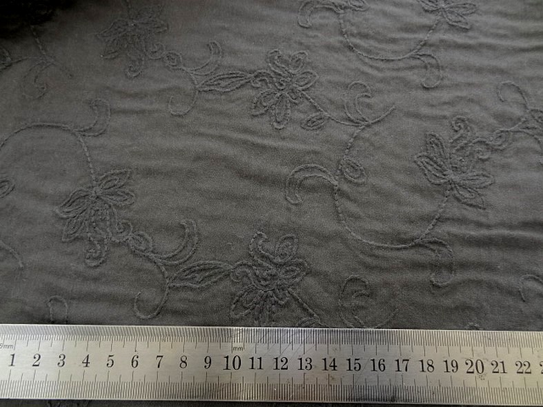 Coton gris moyen brode 4