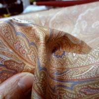 Coton huile teinte rouge saumon motif cachemire 4 