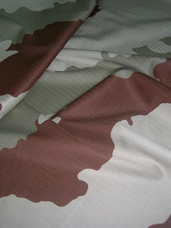 Coton imprime camouflage grands motifs kaki 1 