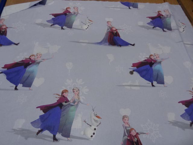 Coton imprime enfant bleu reine des neiges2