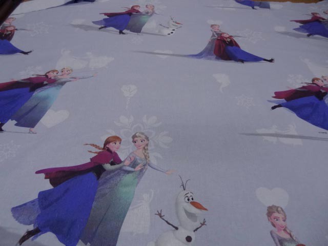 Coton imprime enfant bleu reine des neiges5