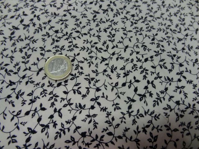 Coton imprime petit feuillage blanc casse2 3 