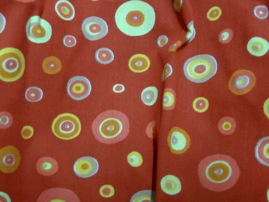 Coton rouge imprimé pois colorés 3