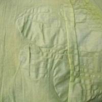 Coton jaune paille motif fleur gaufree 1 
