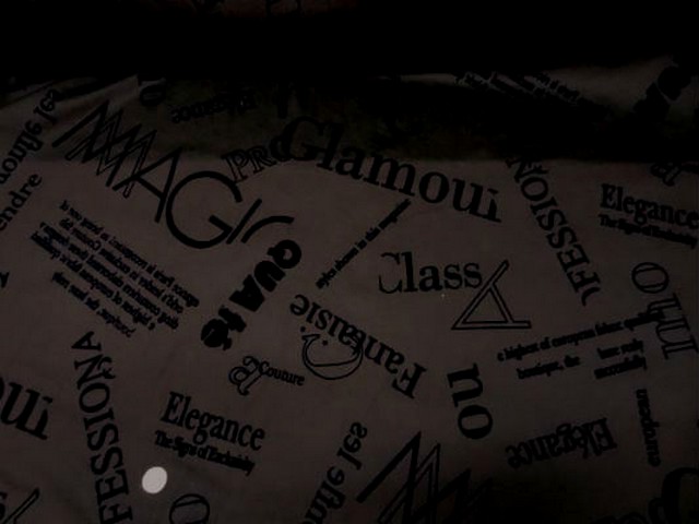 Coton lycra chocolat a motif floque noirr9