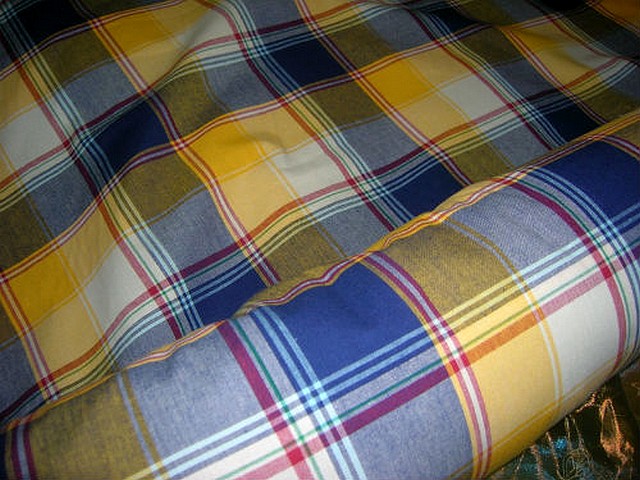 Coton madras jaune d or bleu klein 1