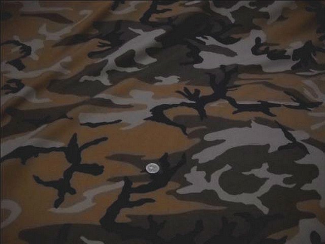 Coton motif camouflage caramel et chaudron 