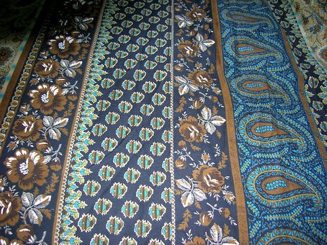 Coton motif frises cachemire bleu chaudron 1 