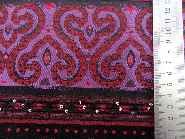 Coton motifs tisses noir fuchsia rouge a sequins 3