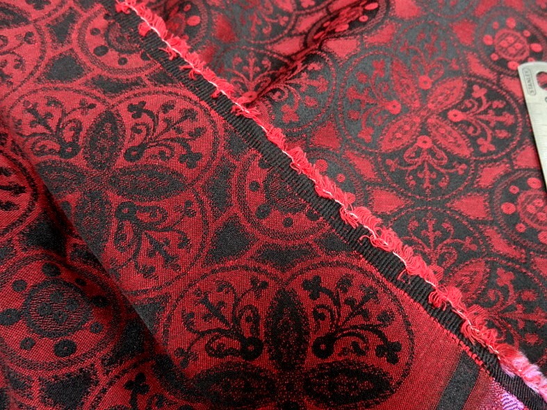 Coton motifs tisses noir fuchsia rouge a sequins 4 