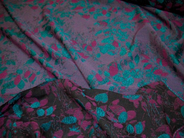 Coton polyamide feuillage damasse turquoise et fuchsia 1