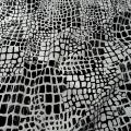 Coton polyester motif ecailles blanc noir 1 