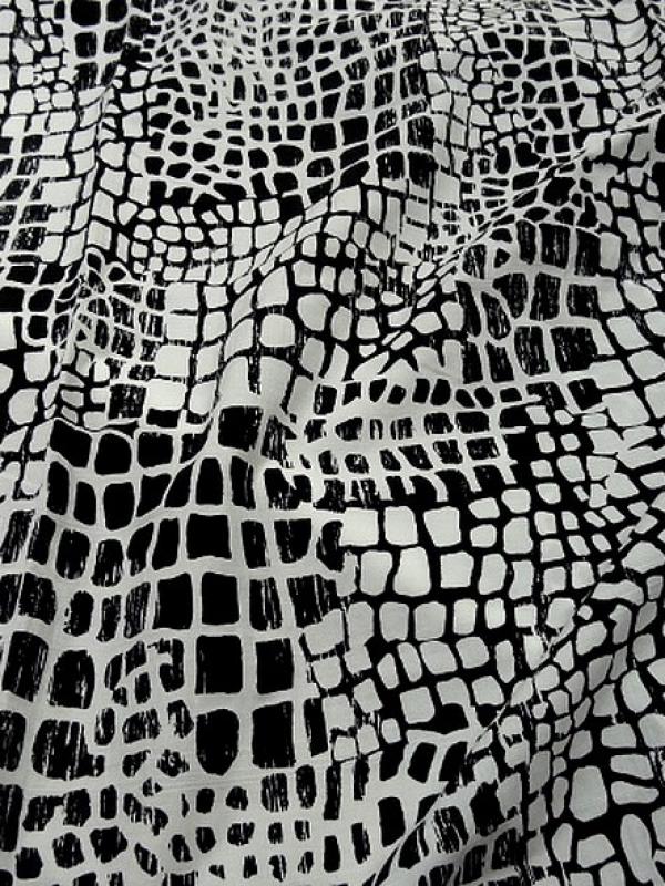 Coton polyester motif ecailles blanc noir 1 