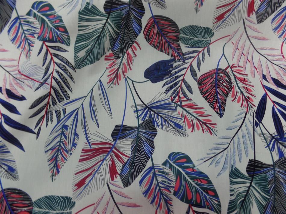 Coton popeline blanc cassé imprimé  ton bleu,noir et rouge