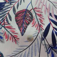 Coton popeline blanc cassé imprimé  ton bleu,noir et rouge