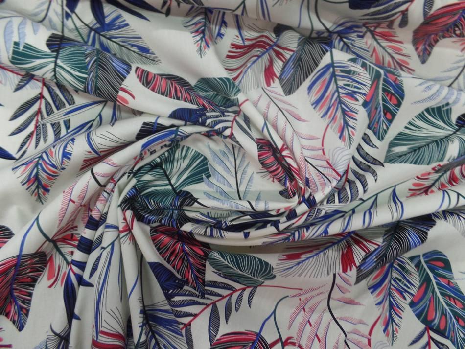 Coton popeline blanc cassé imprimé  ton bleu,noir et rouge