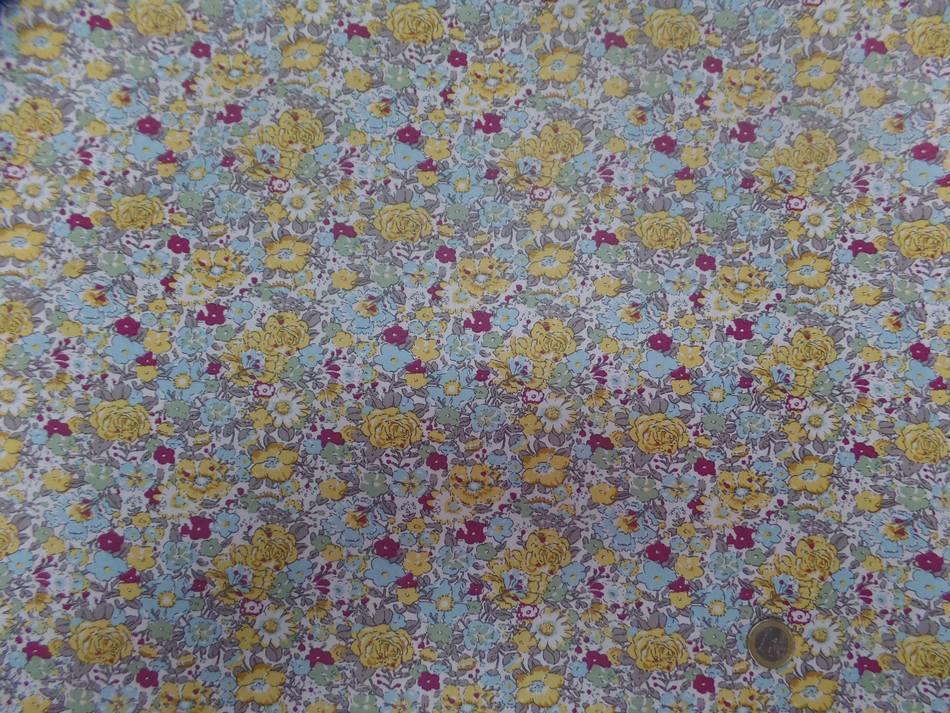Coton popeline blanche imprime liberty fleurs bleu gris bordeaux et jaune