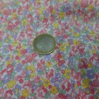 coton popeline blanche imprimé style liberty petite fleurs rose,jaune,bleu