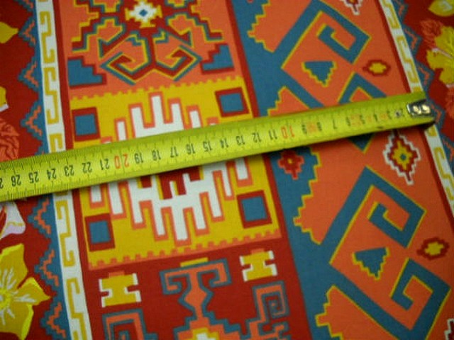 Coton rouge motifs rayures amerindiennes 