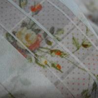 Coton satine a carreaux minuscules pois et fleurs 9 