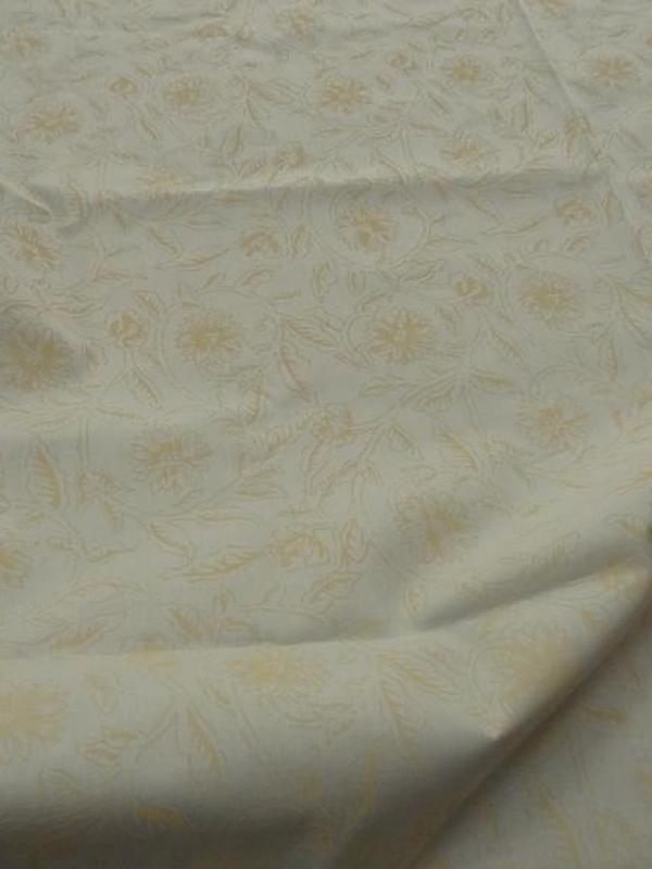 Coton serge mercerise blanc casse motif fleurs paille 2 