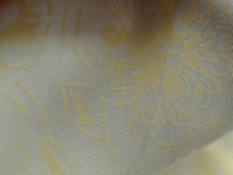 Coton serge mercerise blanc casse motif fleurs paille 6 