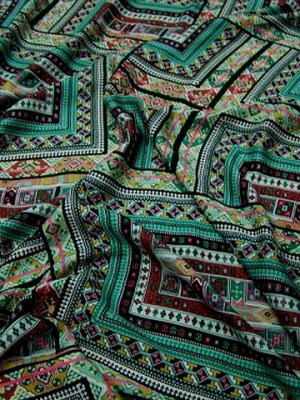 Coton tons verts motif tapis superposes 1 