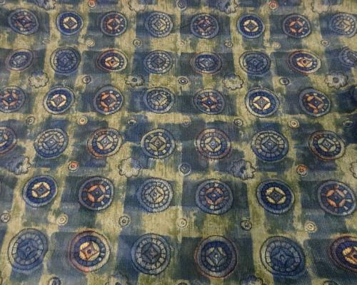 Coton velours cotele motif medaillons celtiques 3 
