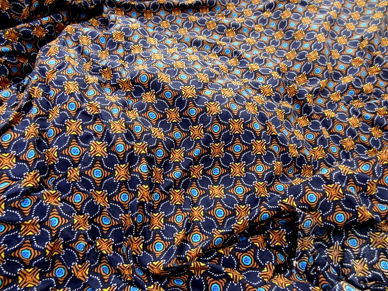 Coton viscose bleu nuit motif lumineux 4