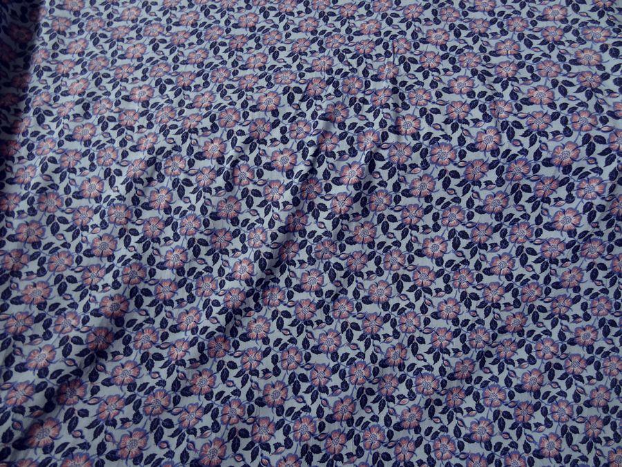 Coton viscose fleuri teintes bleuet et rose indien 6