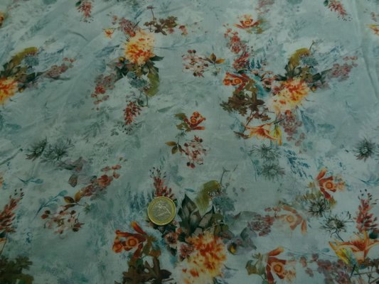 Coton viscose fleurs délicates 01