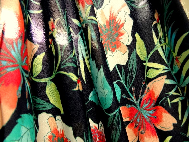 Coton viscose fond marine fleurs et fougeres corail et turquoise 1