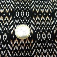 Coton viscose fond noir zigzag ethnique 3 