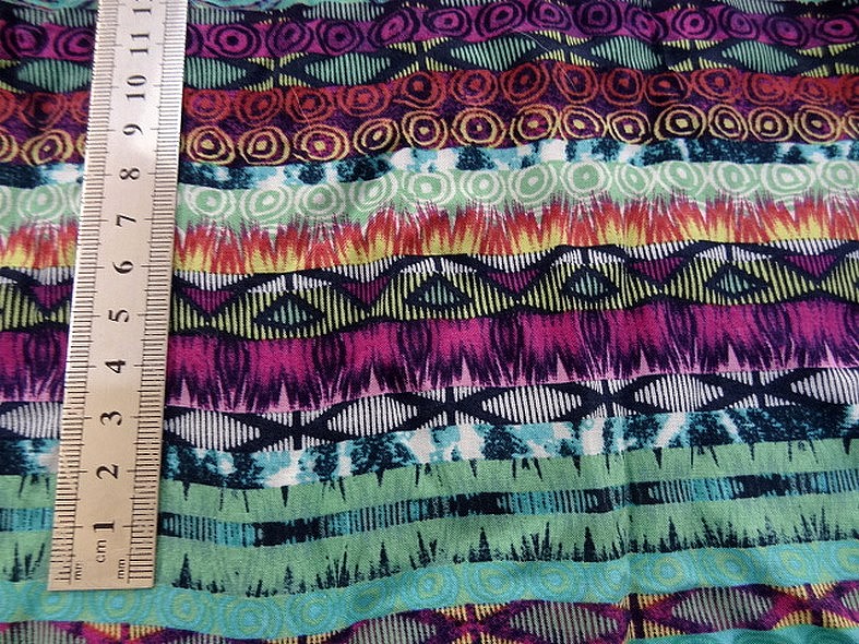 Coton viscose frises ethniques coloris turquoise et fuchsia 3