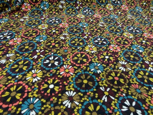 Coton viscose imprimé fleurs ton marron-jaune-bleu 1