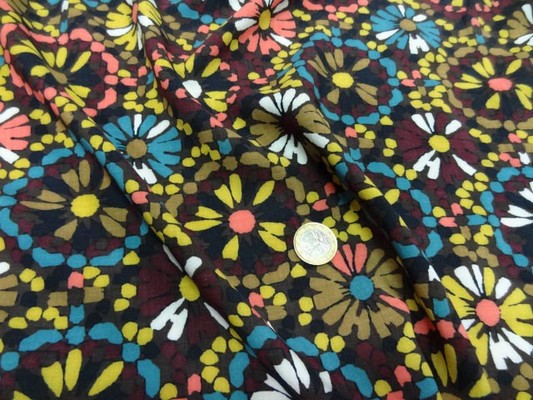 Coton viscose imprimé fleurs ton marron-jaune-bleu 4