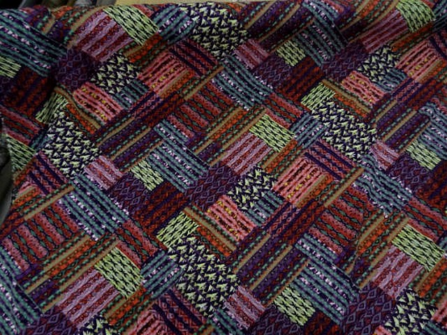 Coton viscose imprime patchwork ton de rose1