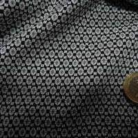 Coton viscose noir motif petit hexagone 2 