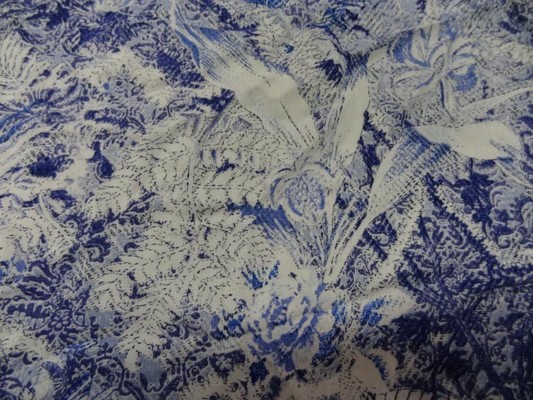 Coton viscose papillons feuillage bleu blanc 3