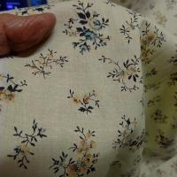 Cotonnade fond creme motif fleuri liberty rose bleu 3