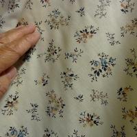 Cotonnade fond creme motif fleuri liberty rose bleu 4