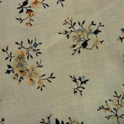 Cotonnade fond creme motif fleuri liberty rose bleu 7 