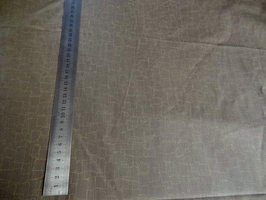 Cotonnade taupe imprimé carreaux se chevauchant 01
