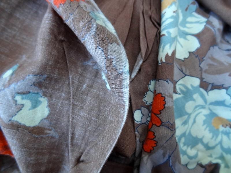 Cotonnade teinte terracotta fleuri 4